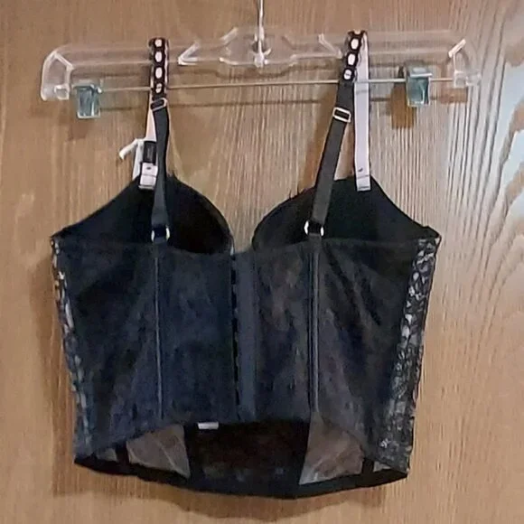 Victoria's Secret Bra - Picture 3 of 5